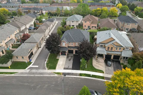 67 Colle Melito Way, ON L4H 1M4