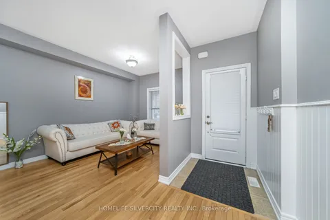 28 Swenson Street, ON L9R 1V2