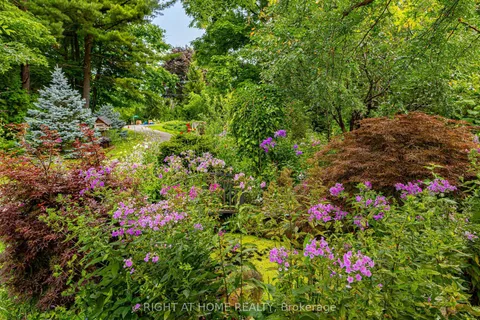 40 Old Church Road, ON L7B 1K4