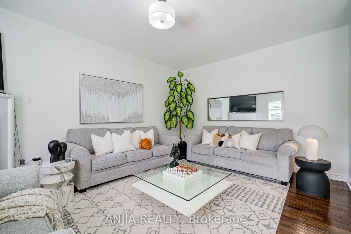 15 Sedore Street, ON L6E 0K2