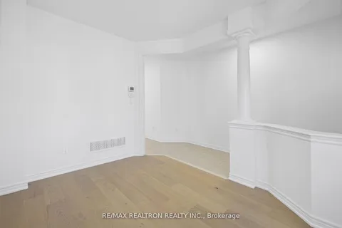 23 Pavlova Crescent, ON L4E 0V8