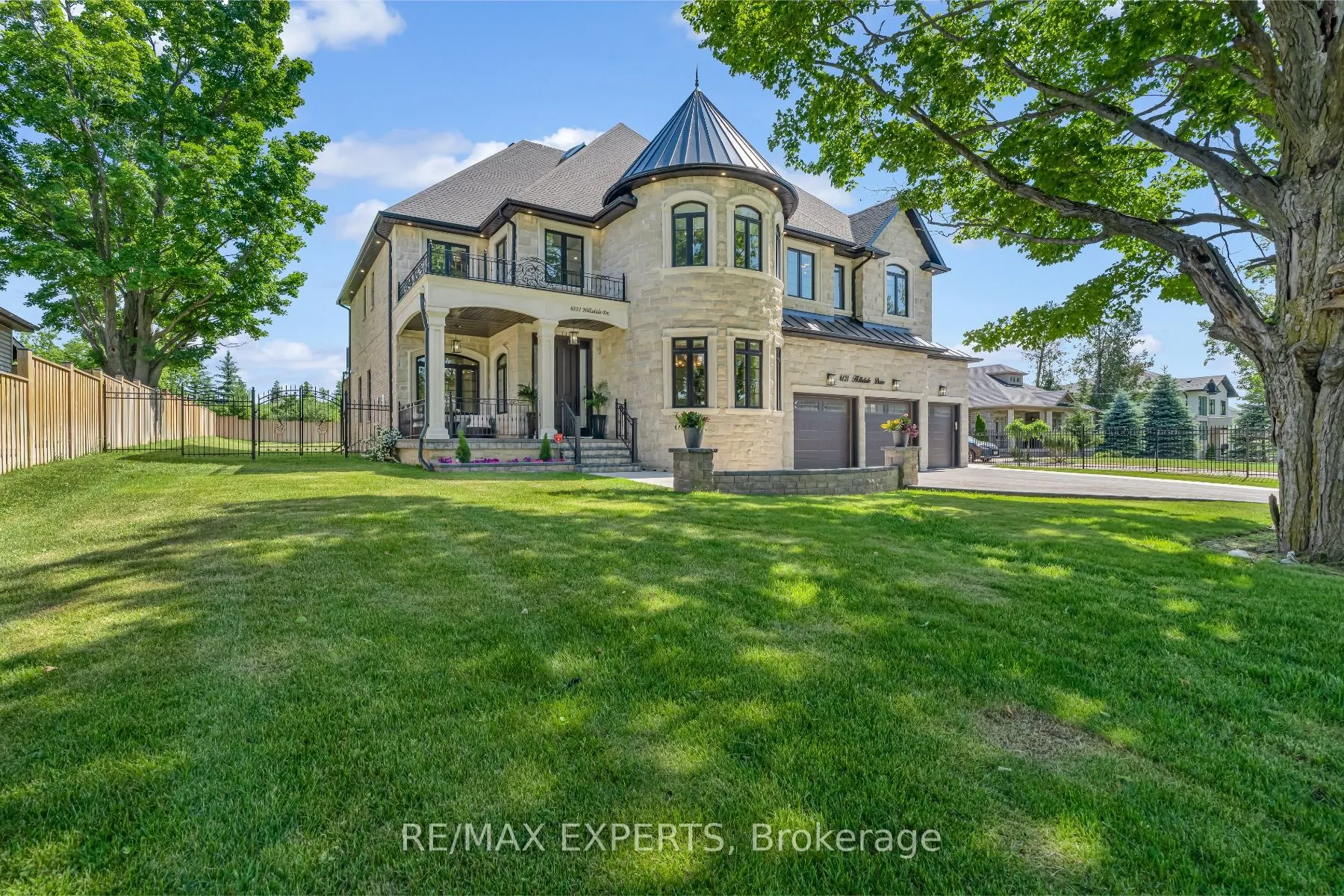 6131 Hillsdale Drive, ON L4A 3B7