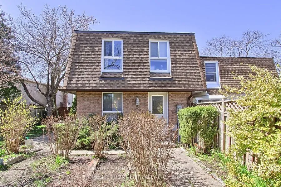 5 Penwick Crescent, ON L4C 5B3