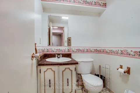 5 Penwick Crescent, ON L4C 5B3