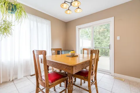 1006 Leslie Drive, ON L9S 2B2