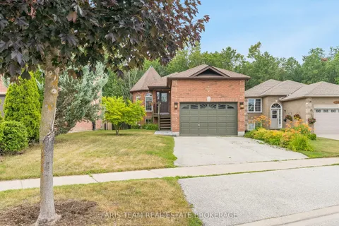 1006 Leslie Drive, ON L9S 2B2