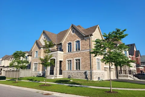 10 Hamster Crescent, ON L4G 3G7