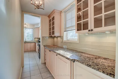 37 Wiltshire Drive, ON L6C 2N2