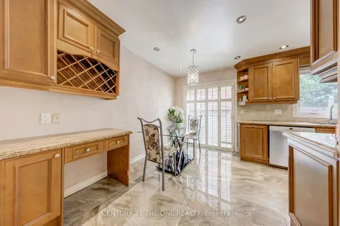 27 Pugsley Avenue, ON L4C 8V2