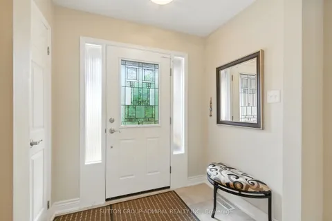 4 Mair Court, ON L4C 7S1