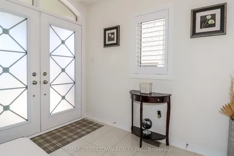 1709 Emberton Way, ON L9S 0N4