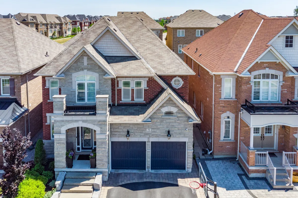 72 Pelister Drive, ON L6E 0M7