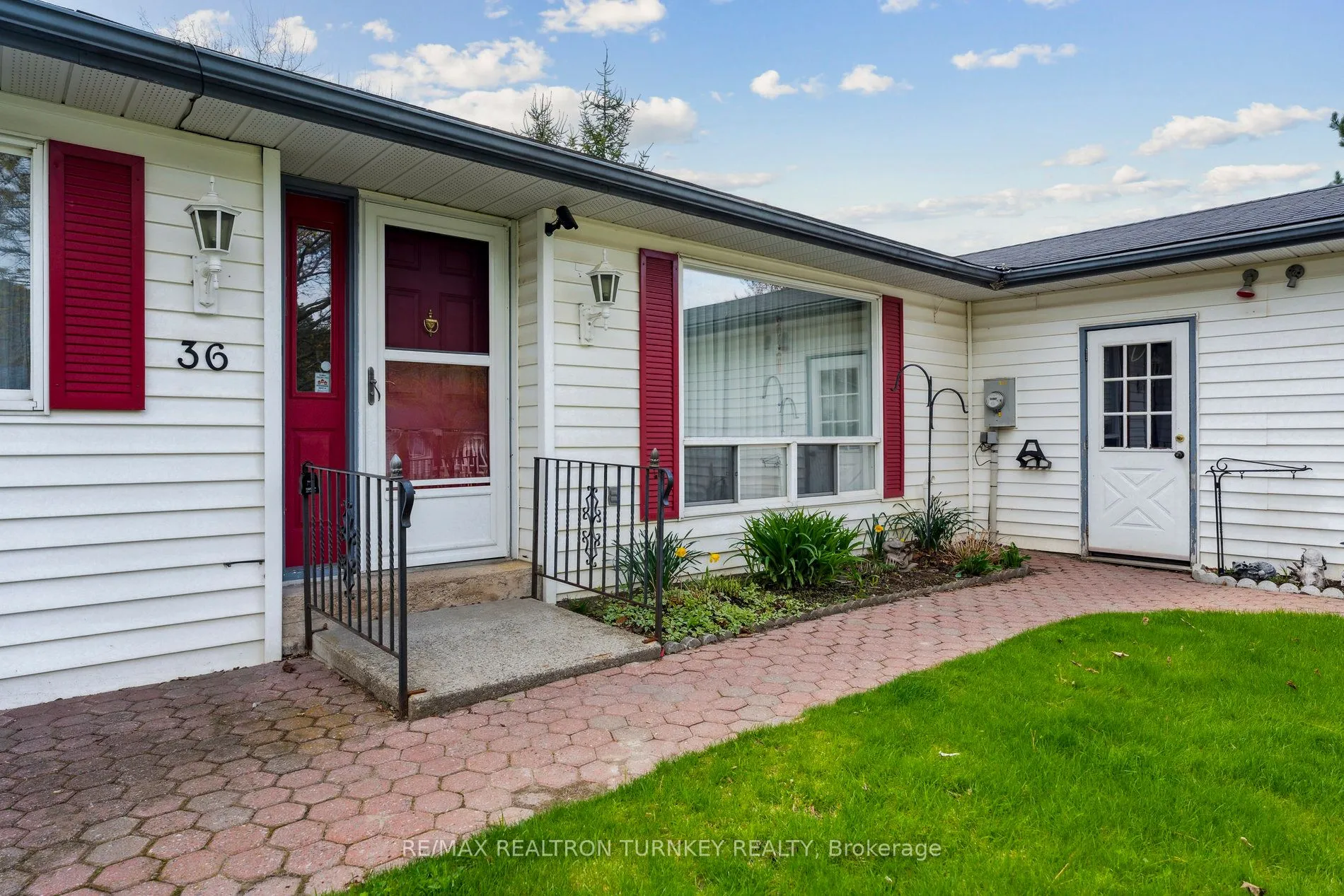 36 Tecumseth Pines Drive, ON L0G 1W0