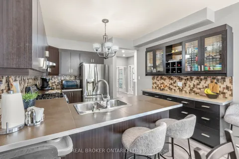 85 Laurier Avenue, ON L4E 4P7