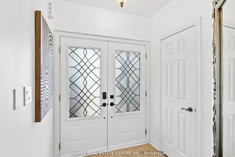 27 Martell Gate, ON L4G 0B9