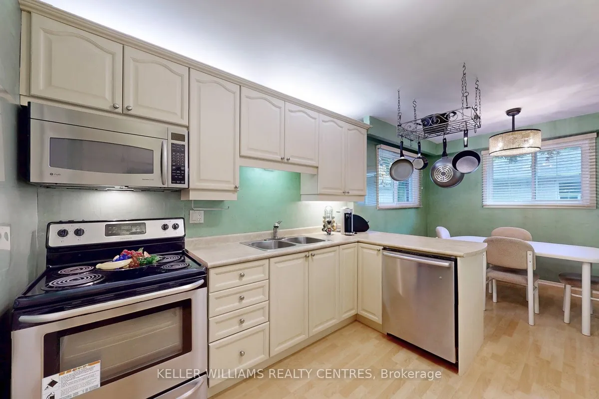 22 Coral Harbour Crescent, ON L3T 2Z7