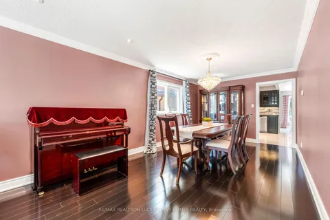 9 Coledale Road, ON L3R 7X3