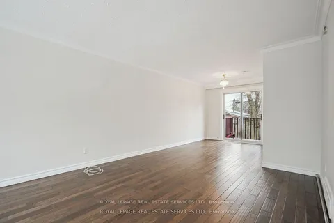 256 Zelda Crescent, ON L4C 2Y5