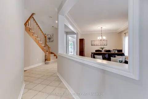 20 James Ratcliff Avenue, ON L4A 1P3