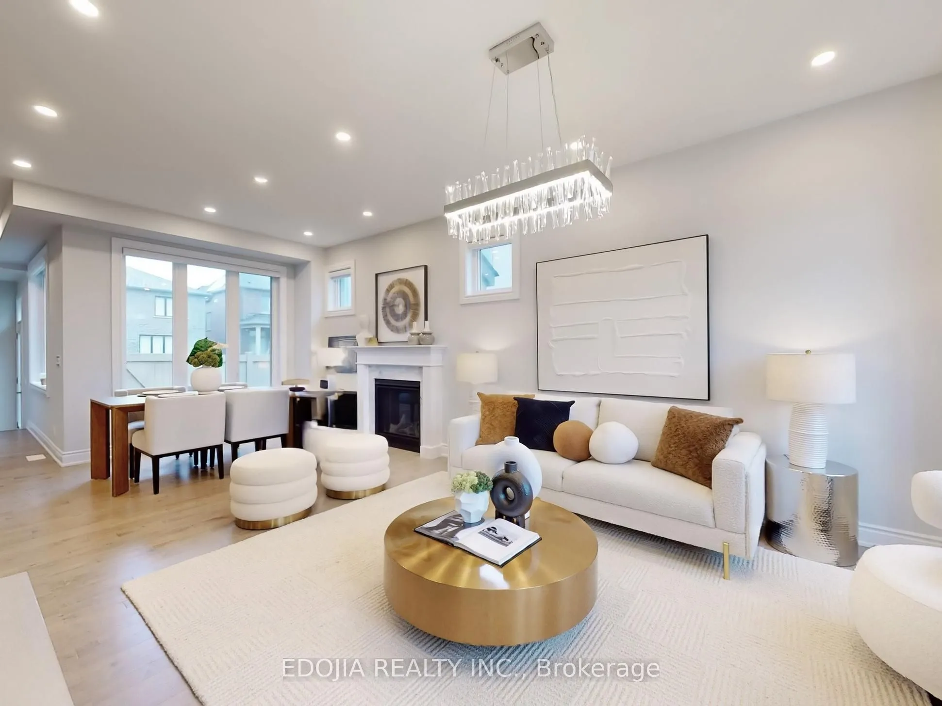 10 Pevensey Lane, ON L6C 3J2