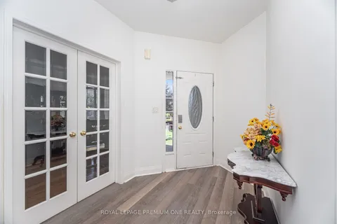 2039 Thompson Street, ON L9S 4Z1