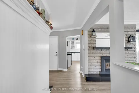 63 The Queensway N N/A, ON L4P 0L2