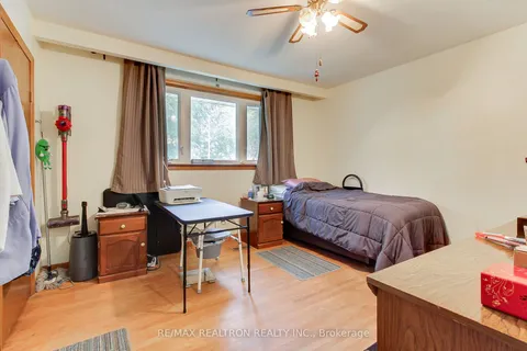 157 Maplegrove Avenue, ON L3Z 1S9