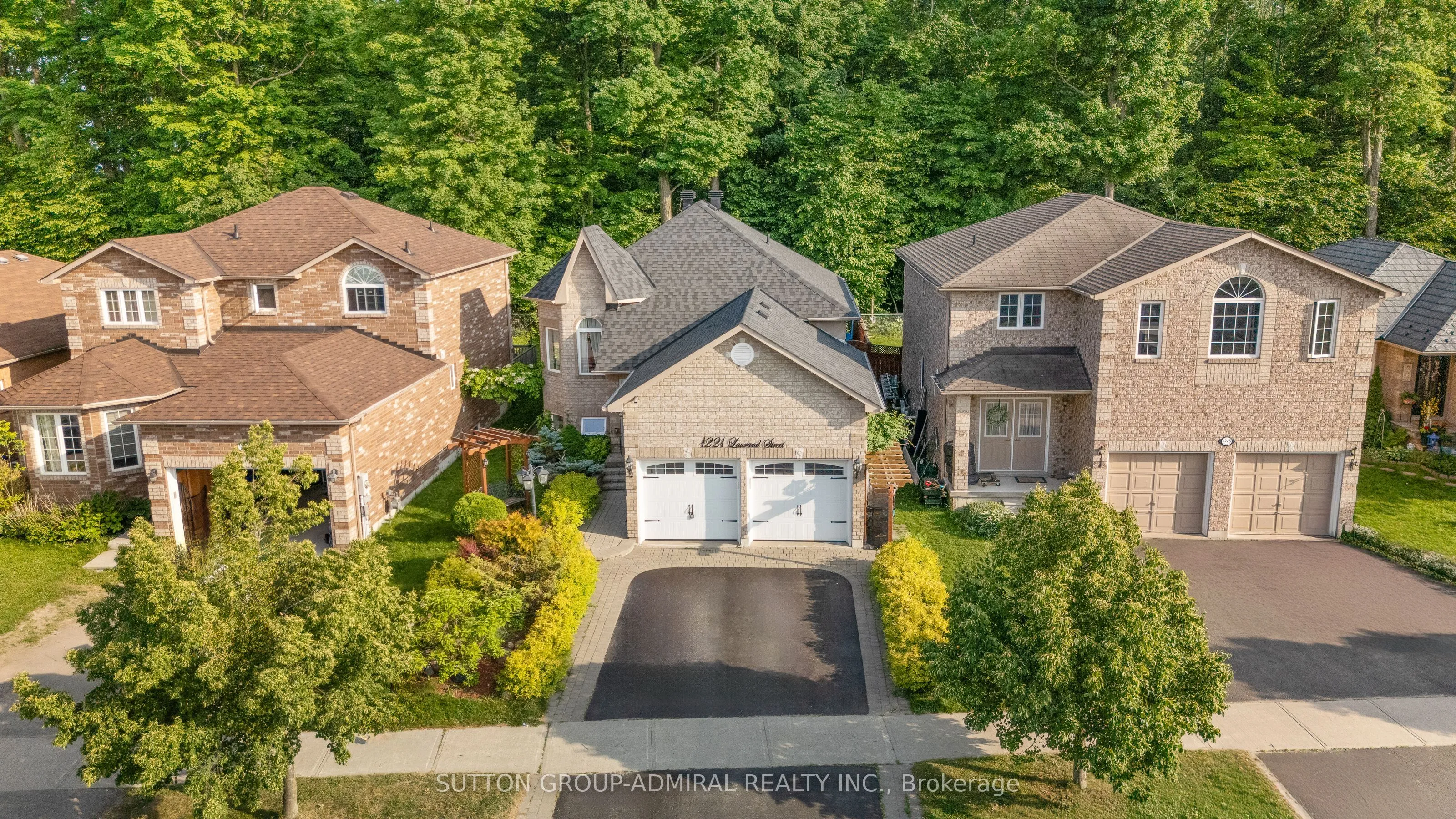 1221 Laurand Street, ON L9S 0E6