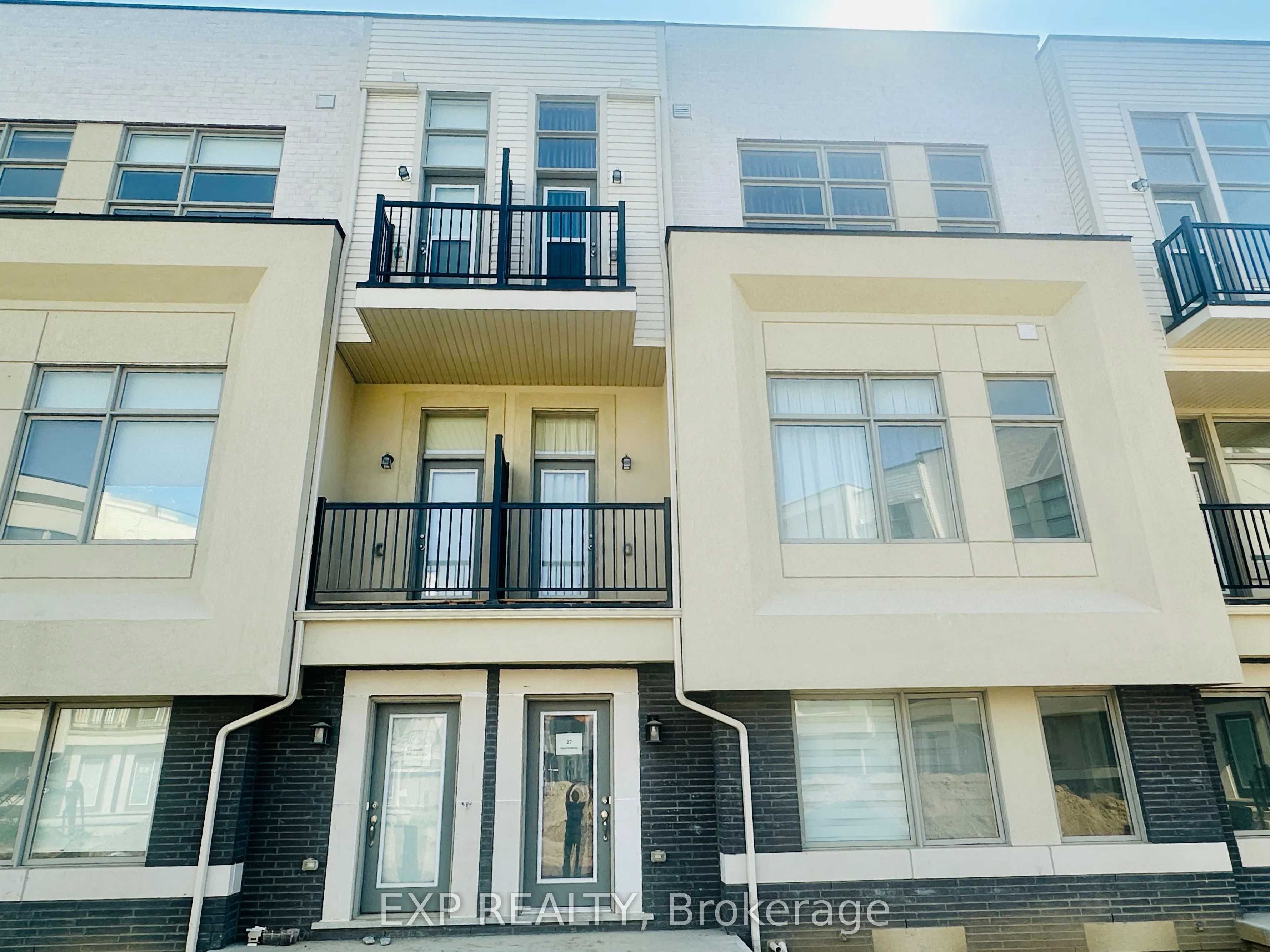 Att/Row/Townhouse 1 bedroom 1 bathroom at 27 Albert Firman Lane in Markham - MLS# N12430104