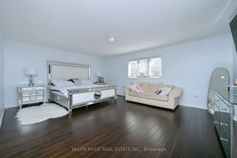 73 Morrison Avenue, ON L9R 0H5