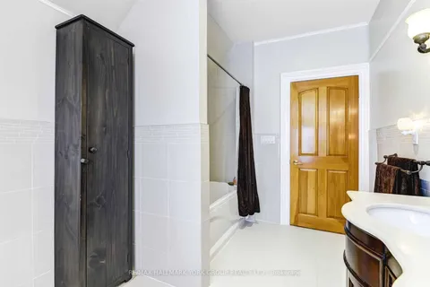 6 Church Street, ON L0G 1T0