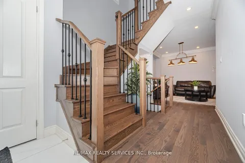 132 Meadow Vista Crescent, ON L9N 0T4