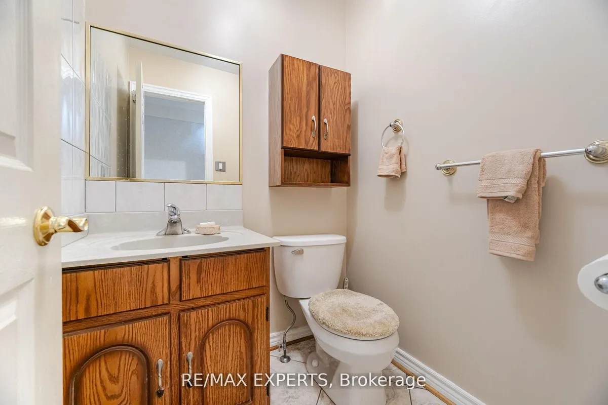 21 Williamsburg Lane, ON L4L 5C8