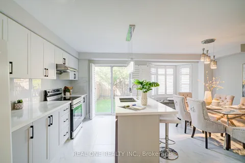 32 Frobisher Street, ON L4B 4H7