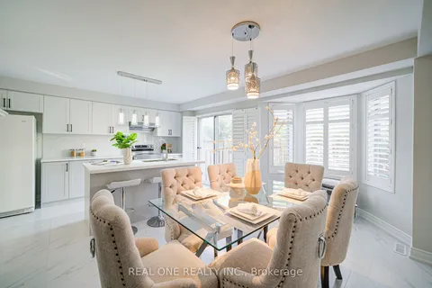 32 Frobisher Street, ON L4B 4H7