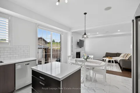 113 Sutcliffe Way, ON L9R 0N9