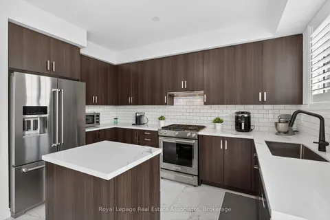 113 Sutcliffe Way, ON L9R 0N9