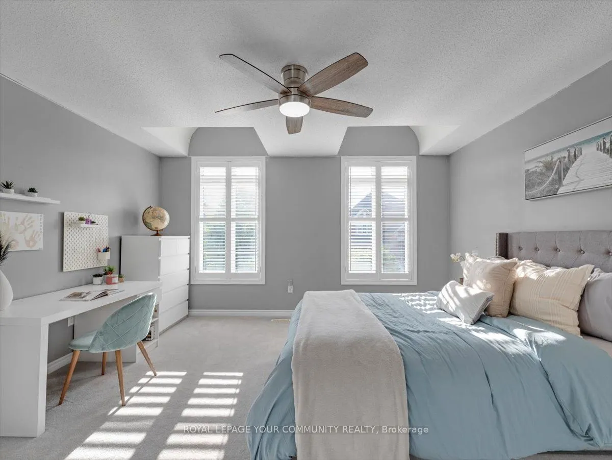 9 Heaney Court, ON L4G 0J7