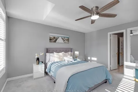 9 Heaney Court, ON L4G 0J7