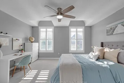 9 Heaney Court, ON L4G 0J7