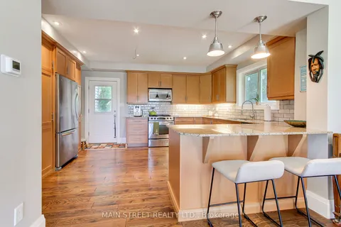 315 Cotter Street, ON L3Y 3X9