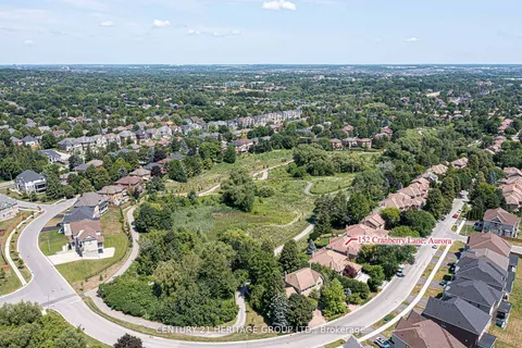 152 Cranberry Lane, ON L4G 5Z4