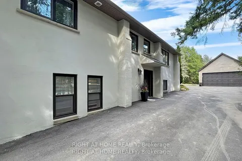 15 Old Church Road, ON L7B 1K4