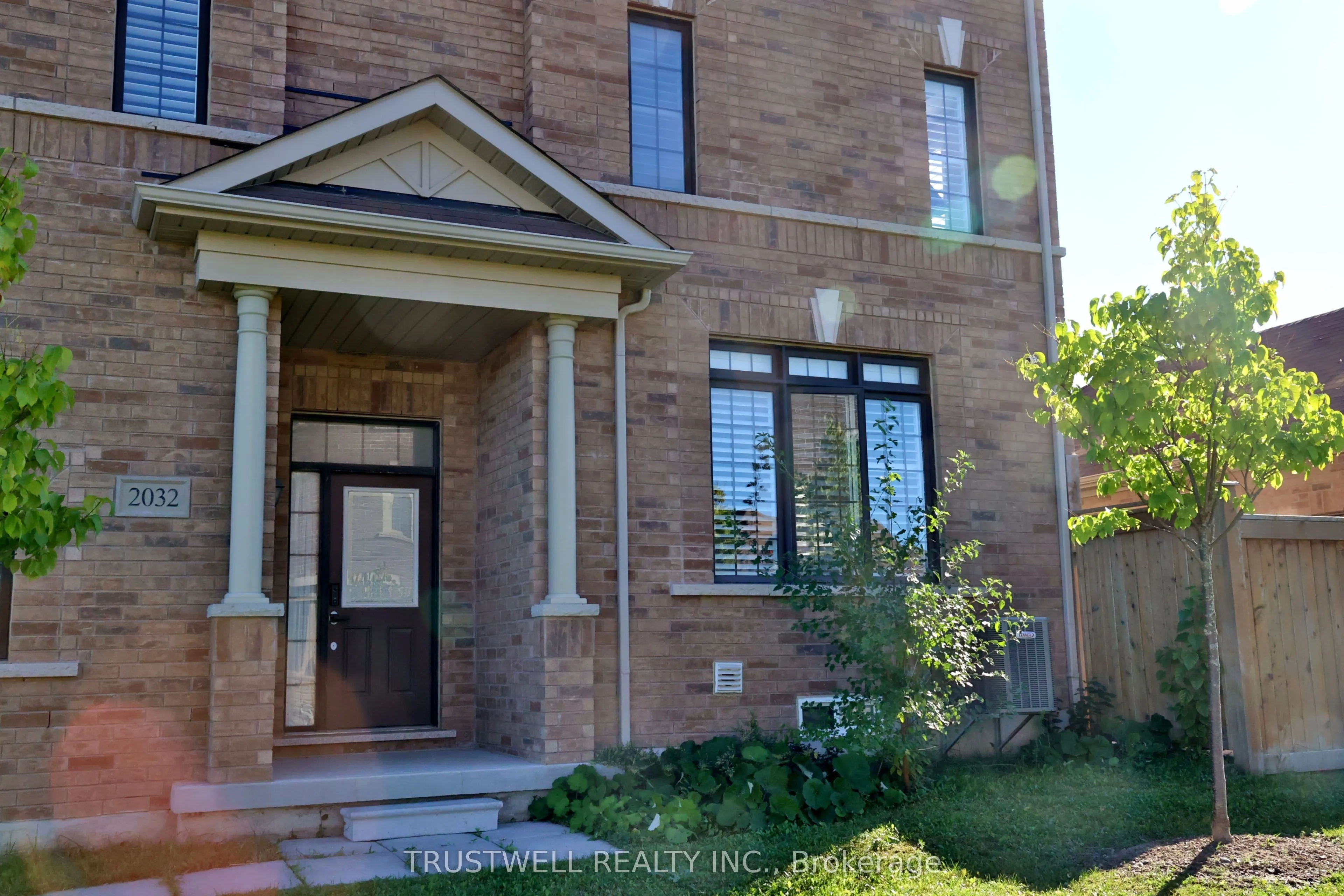 2032 Donald Cousens Parkway, ON L6B 1J5