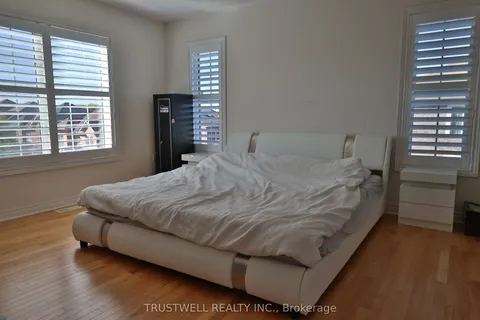 2032 Donald Cousens Parkway, ON L6B 1J5