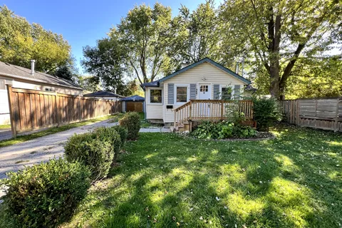 367 Hollywood Drive, ON L4P 3A2