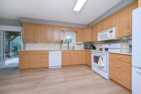 6098 County Rd 13 Road, ON L0M 1J0