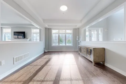 103 Beckett Avenue, ON M6L 2B3