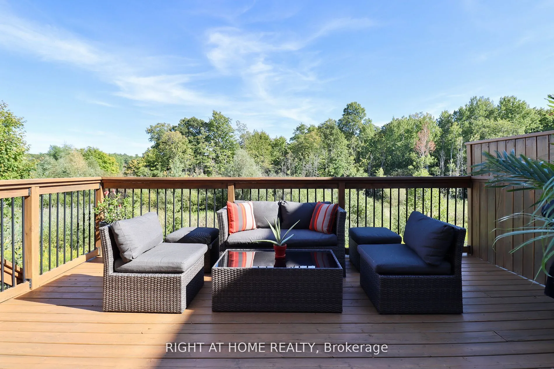 101 Roy Harper Avenue, ON L4G 0V5