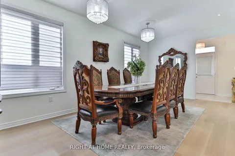 101 Roy Harper Avenue, ON L4G 0V5